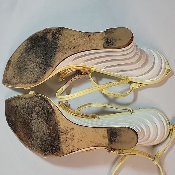 Authentic Louis Vuitton Sandals Size 39 - Picture 11 of 12